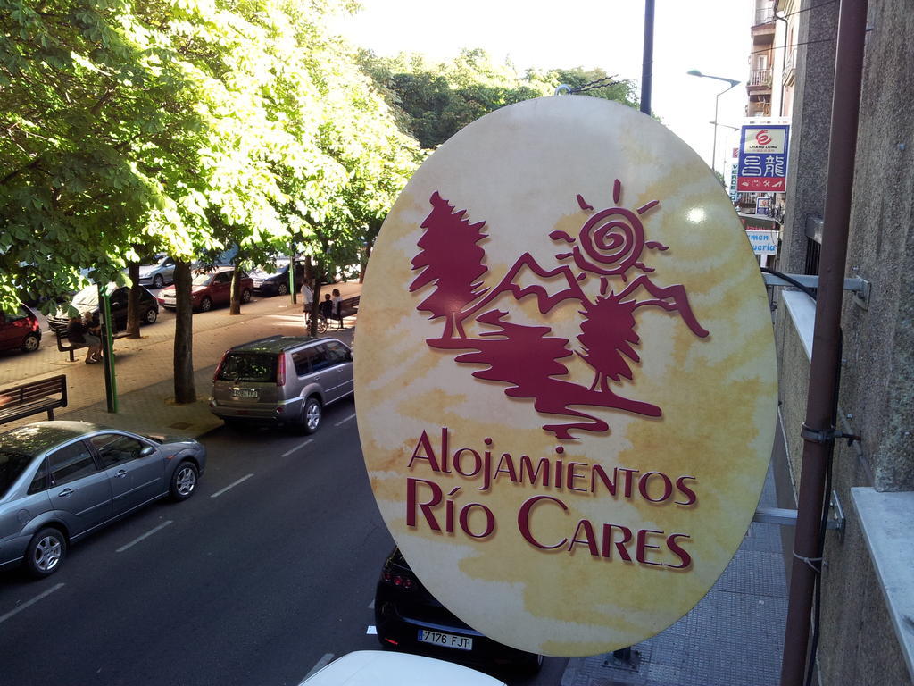 Alojamientos Rio Cares 레온 외부 사진